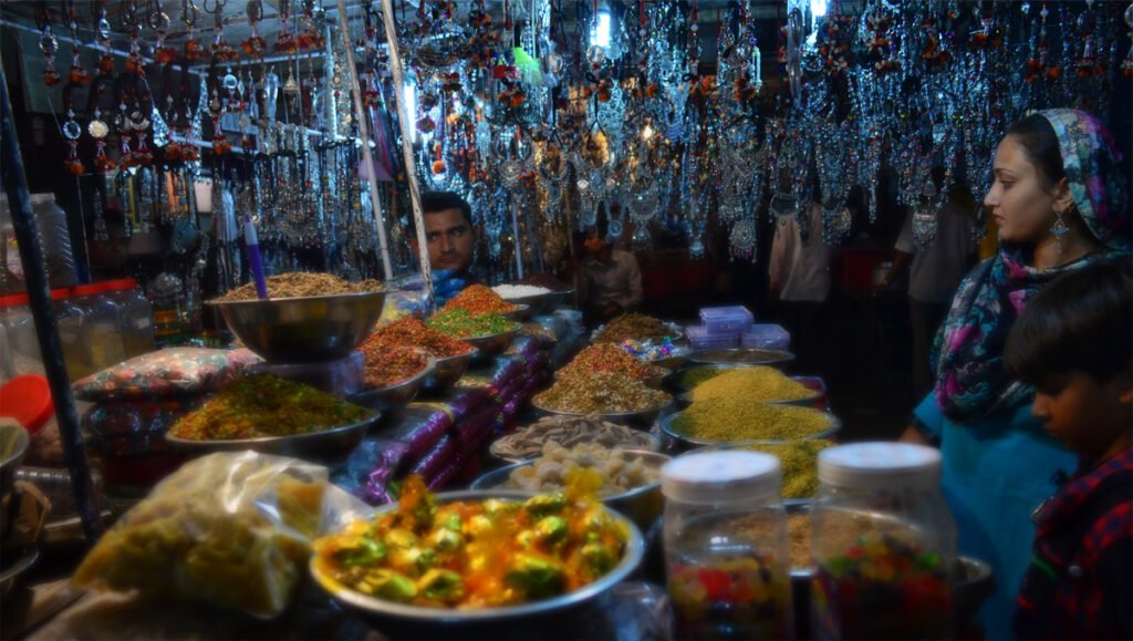 Ahmedabad Heritage Walk: અમદાવાદના વારસાને ઉજાગર કરતી સફર 1 manek chok